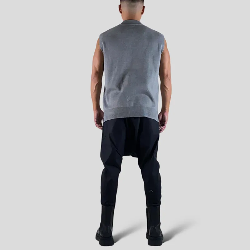 Boxy fit v-neck sweater vest