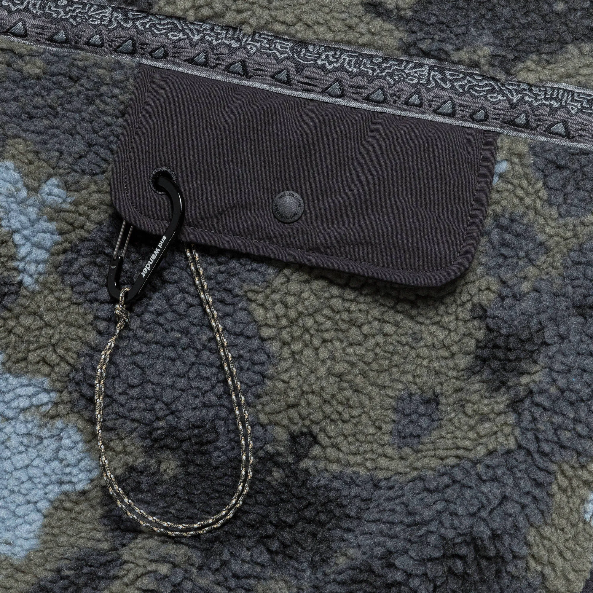 JQ Tape Fleece Vest x and wander - Camo