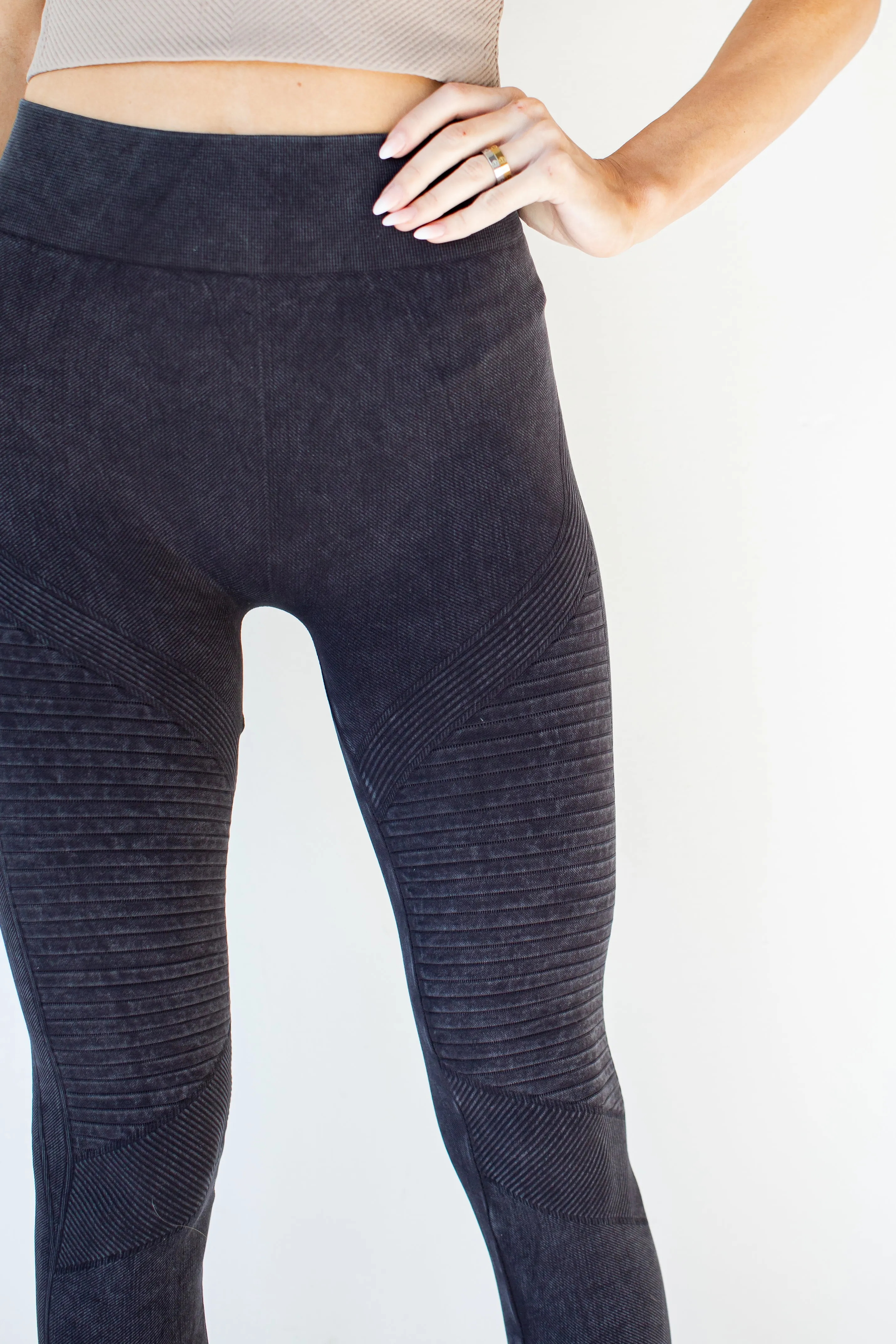 Keep It Edgy Seamless Moto Leggings